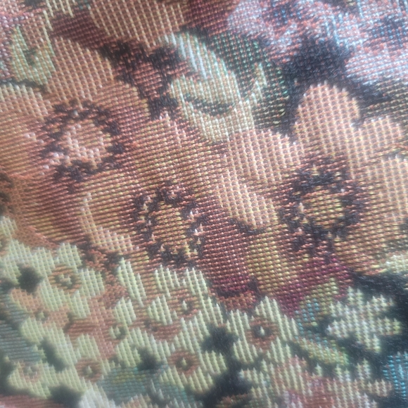 2000'sMoschino Floral Tapestry Shoulder Bag with Floral Appliques. Made In Italy - Picture 2 of 15